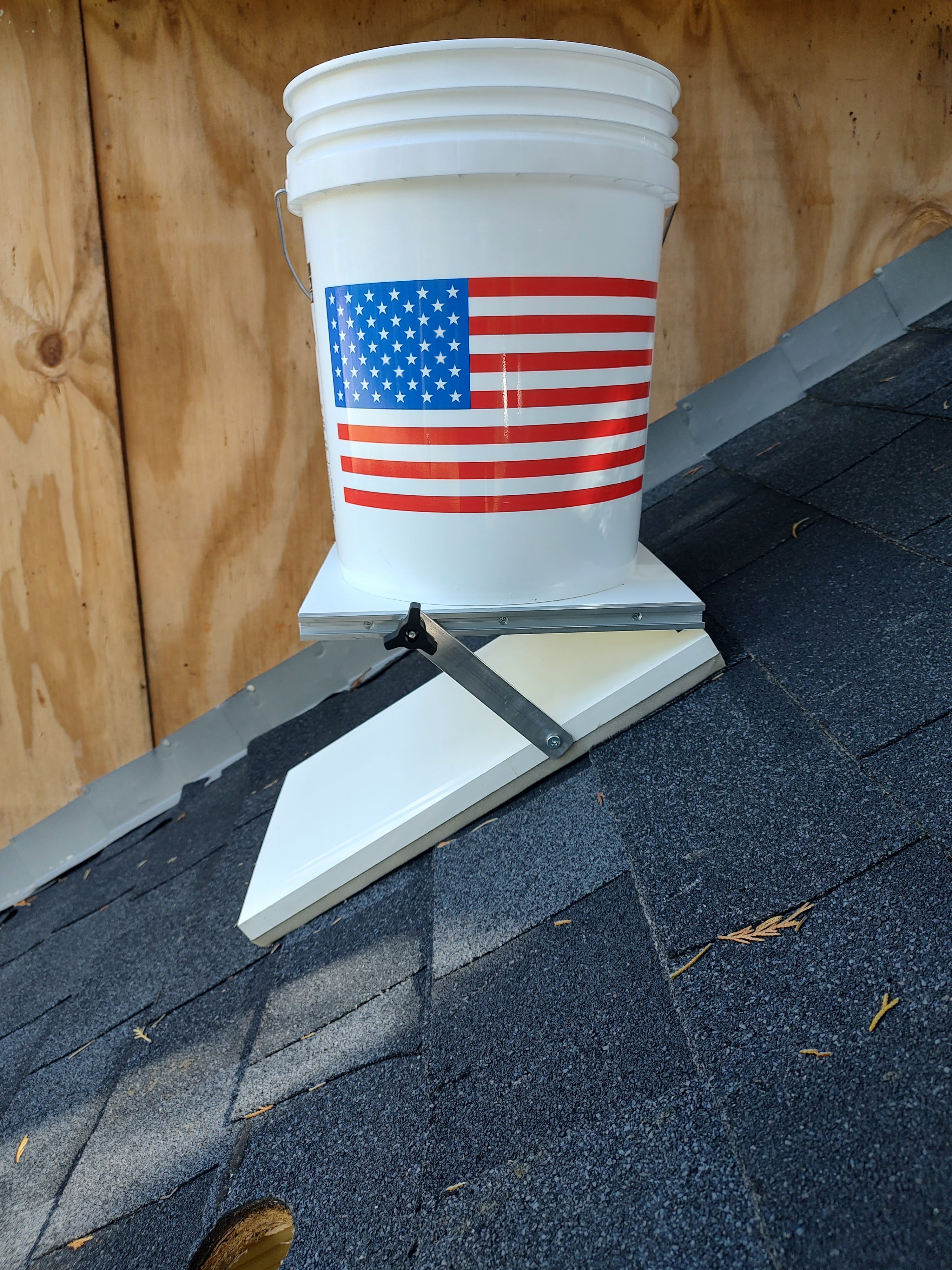 Roof Caddy by Toby Shane